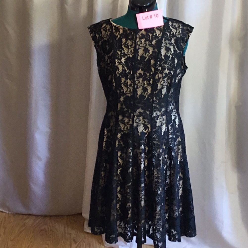 NWOT JULIAN TAYLOR sleeveless dress in size 14